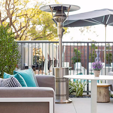 What outdoor amenities are available to guests at the Cambria Hotel LAX?